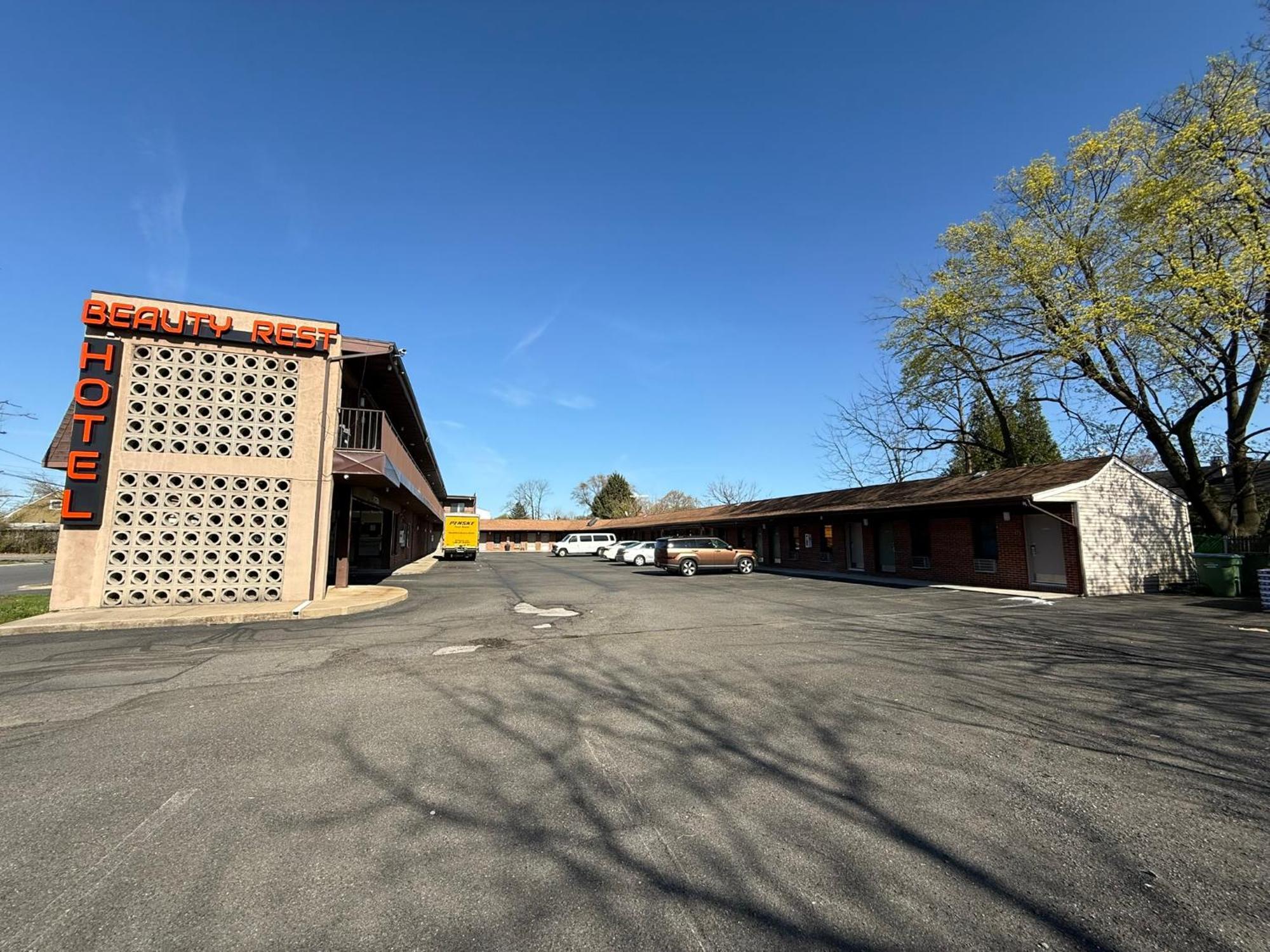 Beauty Rest Hotel Edison Exterior photo
